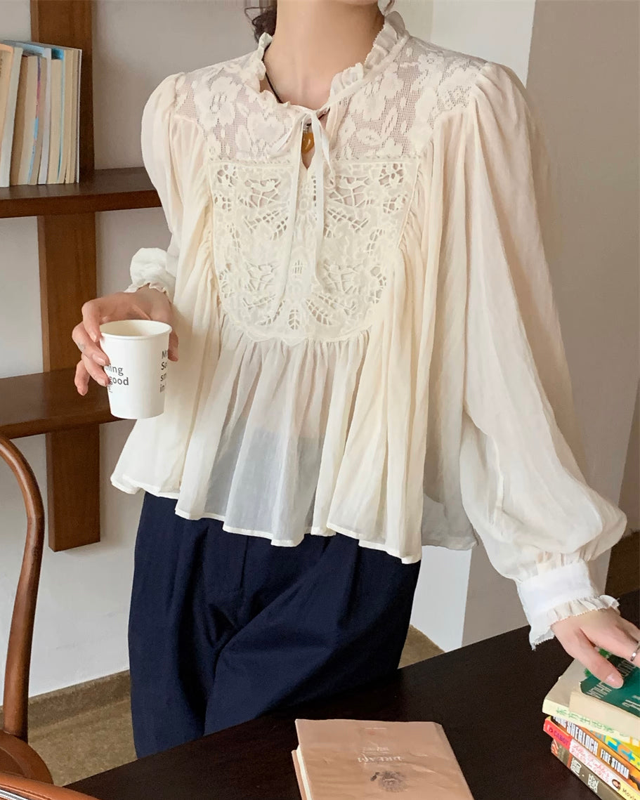 シックレースフレアギャザーブラウス