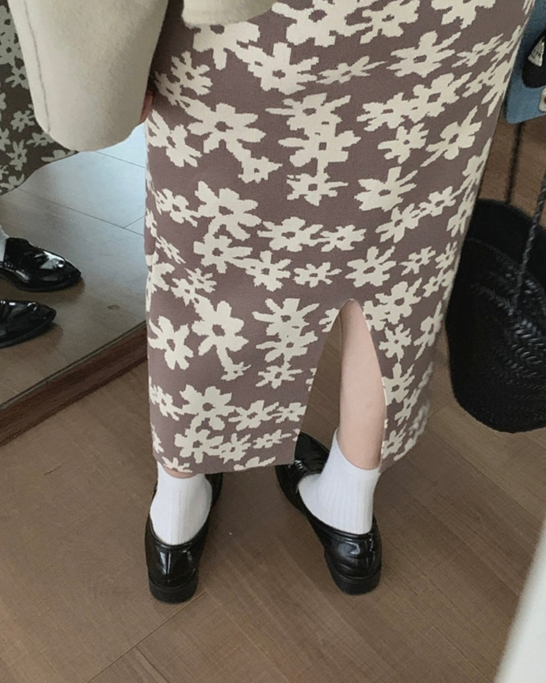 フラワーパターンニットスカート