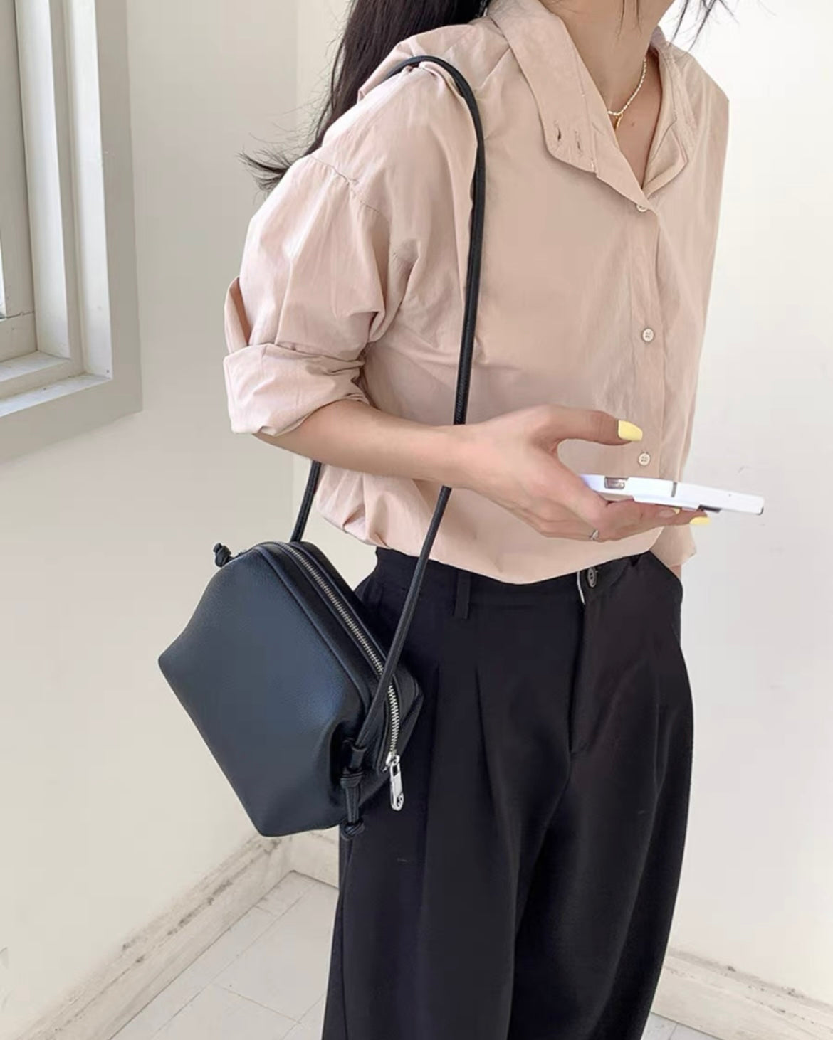 フェイクレザーワンカラーショルダーバッグ