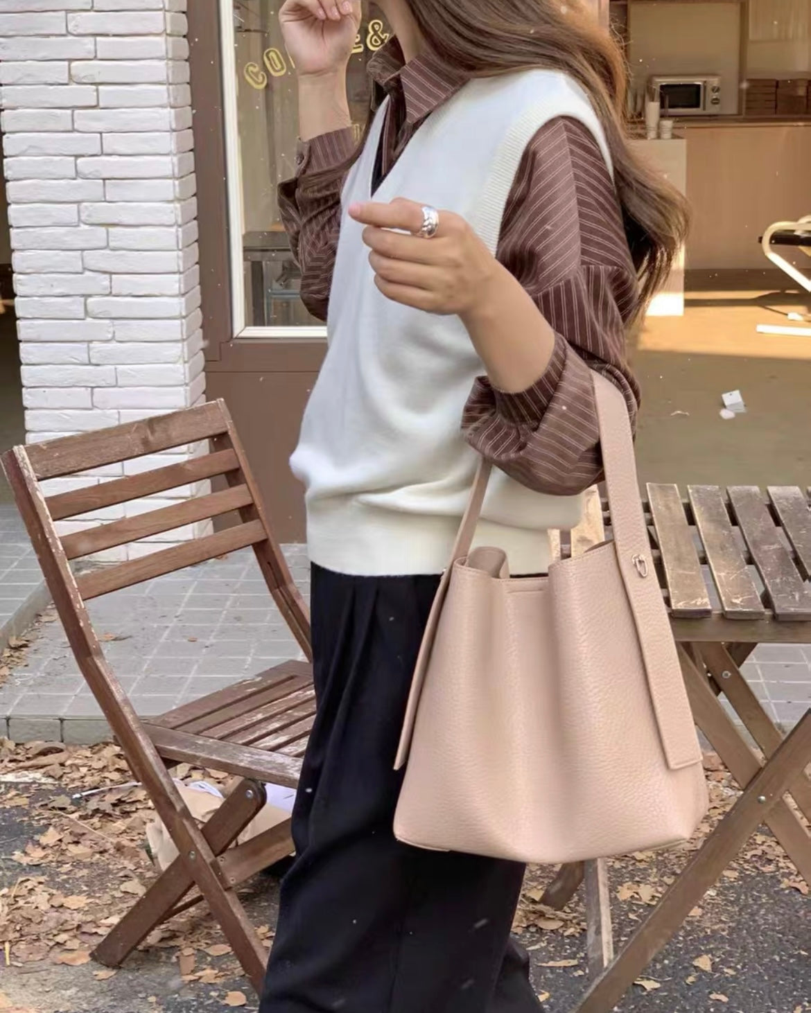 2wayワンハンドルレザーミディアムバッグ