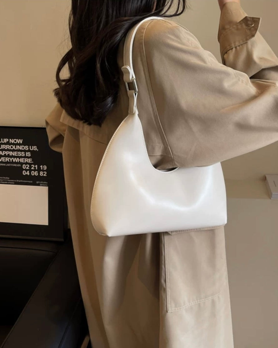 スムースレザーラウンドバッグ