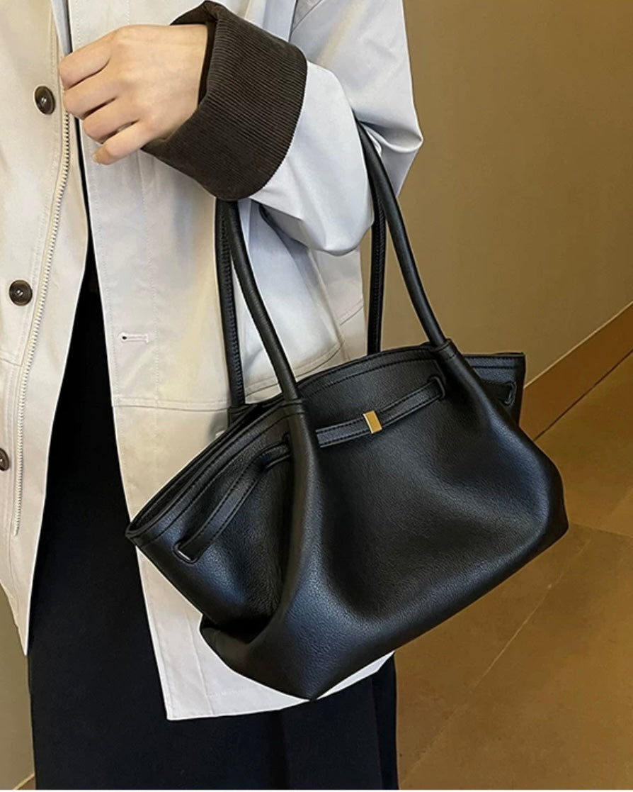 ワイドタックレザーバッグ