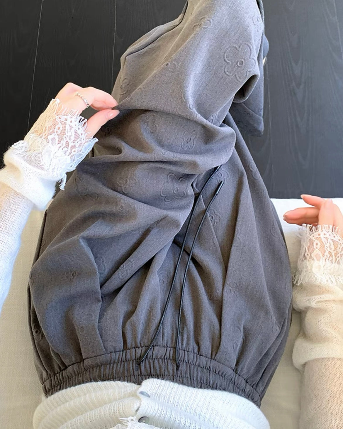 エンボスフラワーストレートパンツ