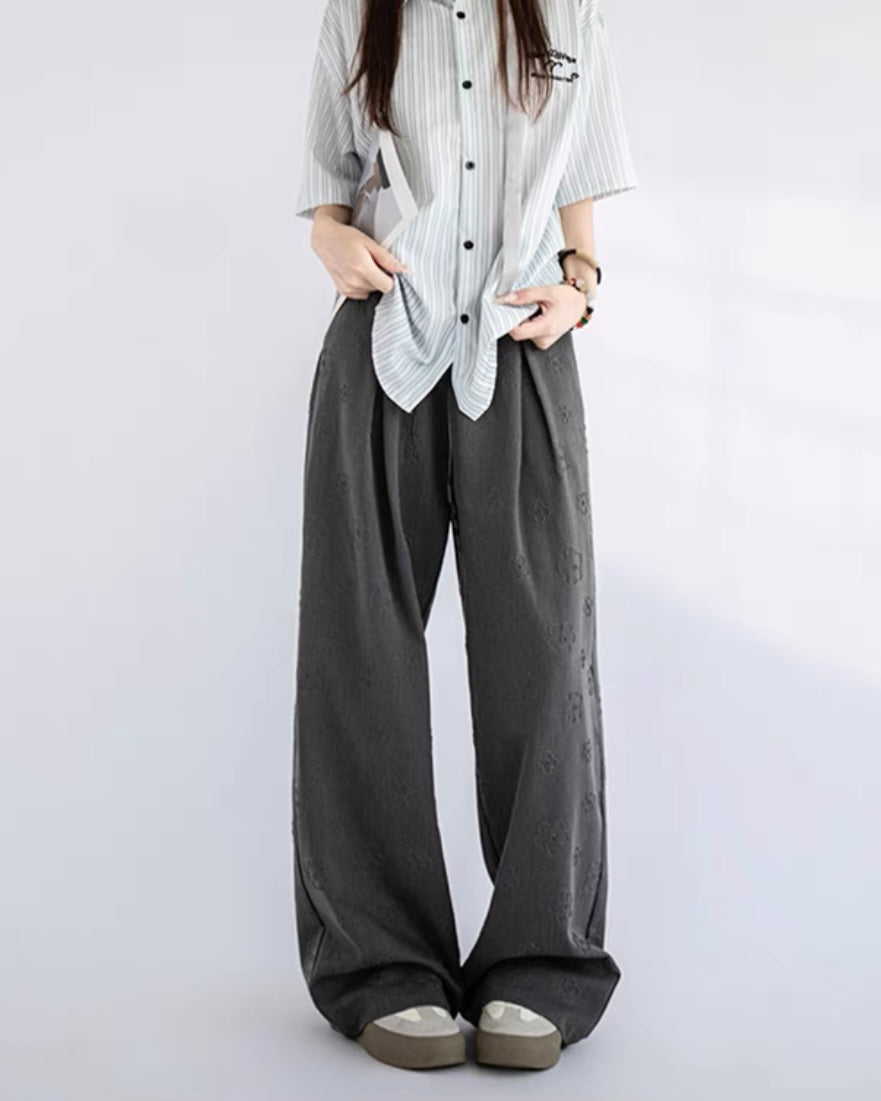 エンボスフラワーストレートパンツ