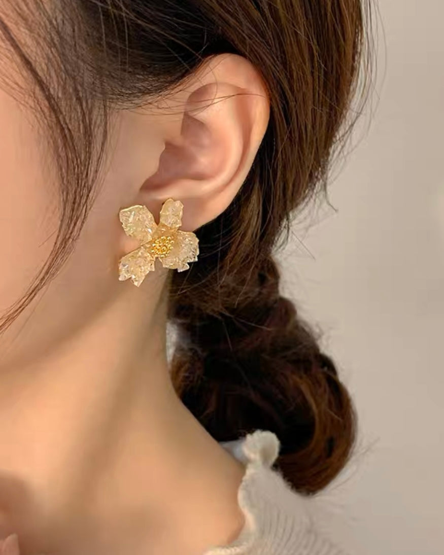 ストーンフラワーピアス