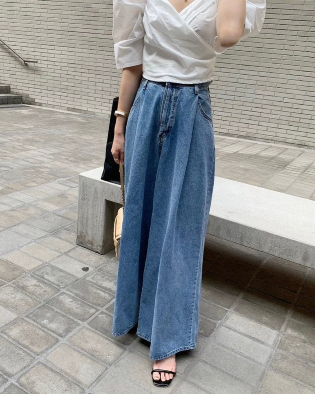 フロントタックワイドデニムパンツ