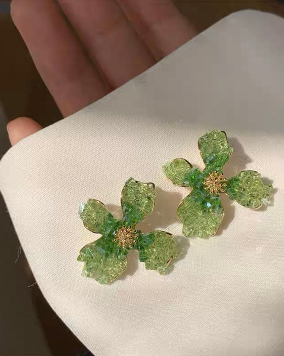 ストーンフラワーピアス