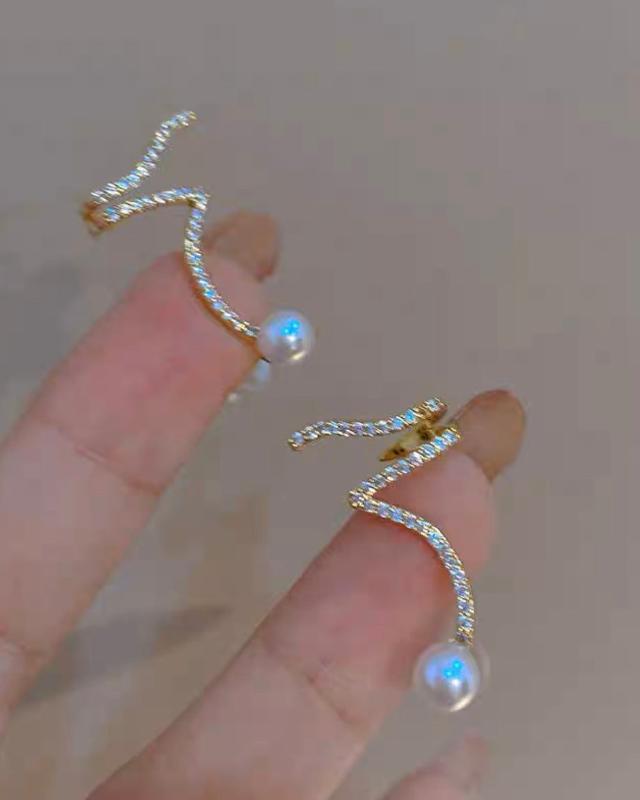 ストーンラインイヤーカフピアス