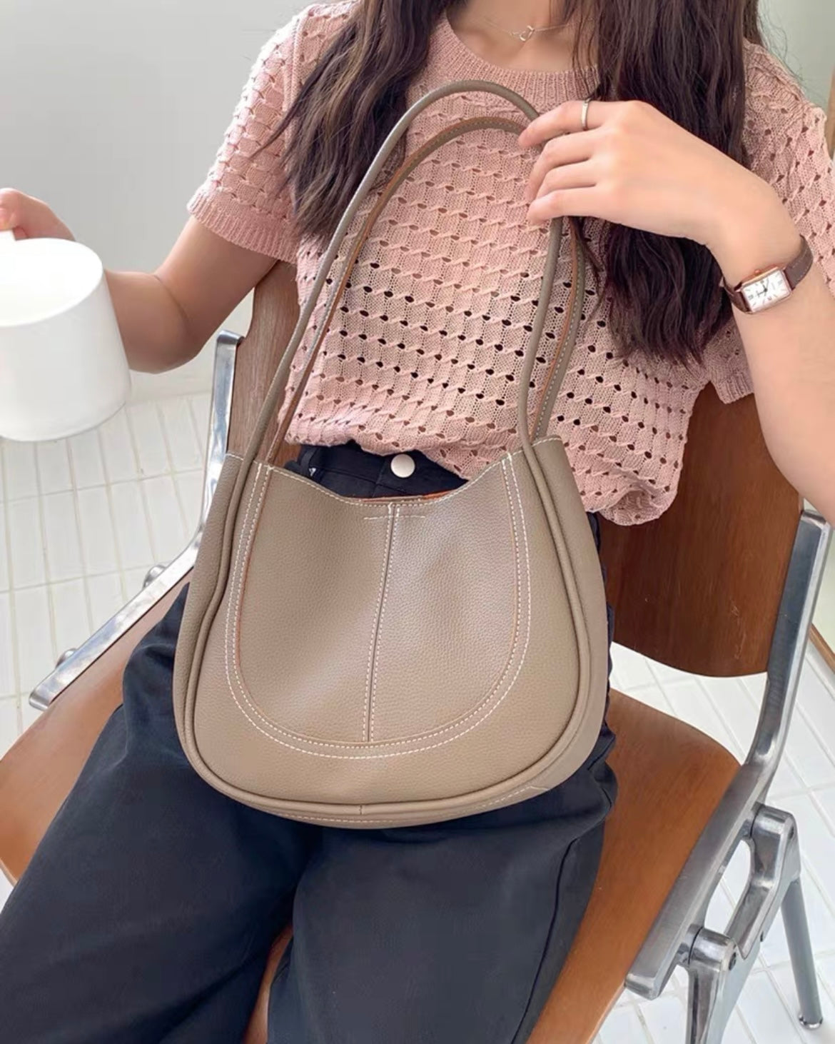 ラウンドステッチレザーバッグ