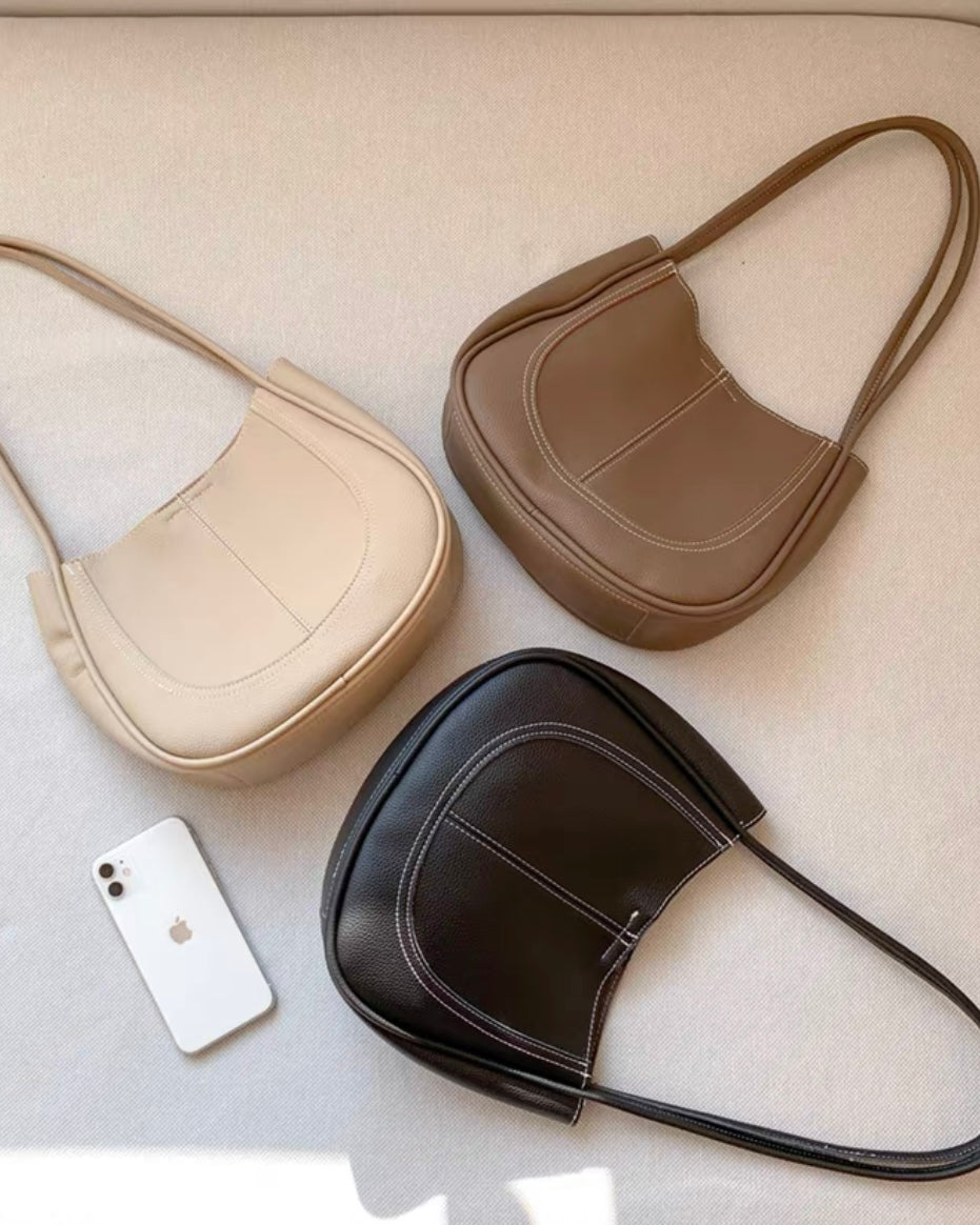 ラウンドステッチレザーバッグ