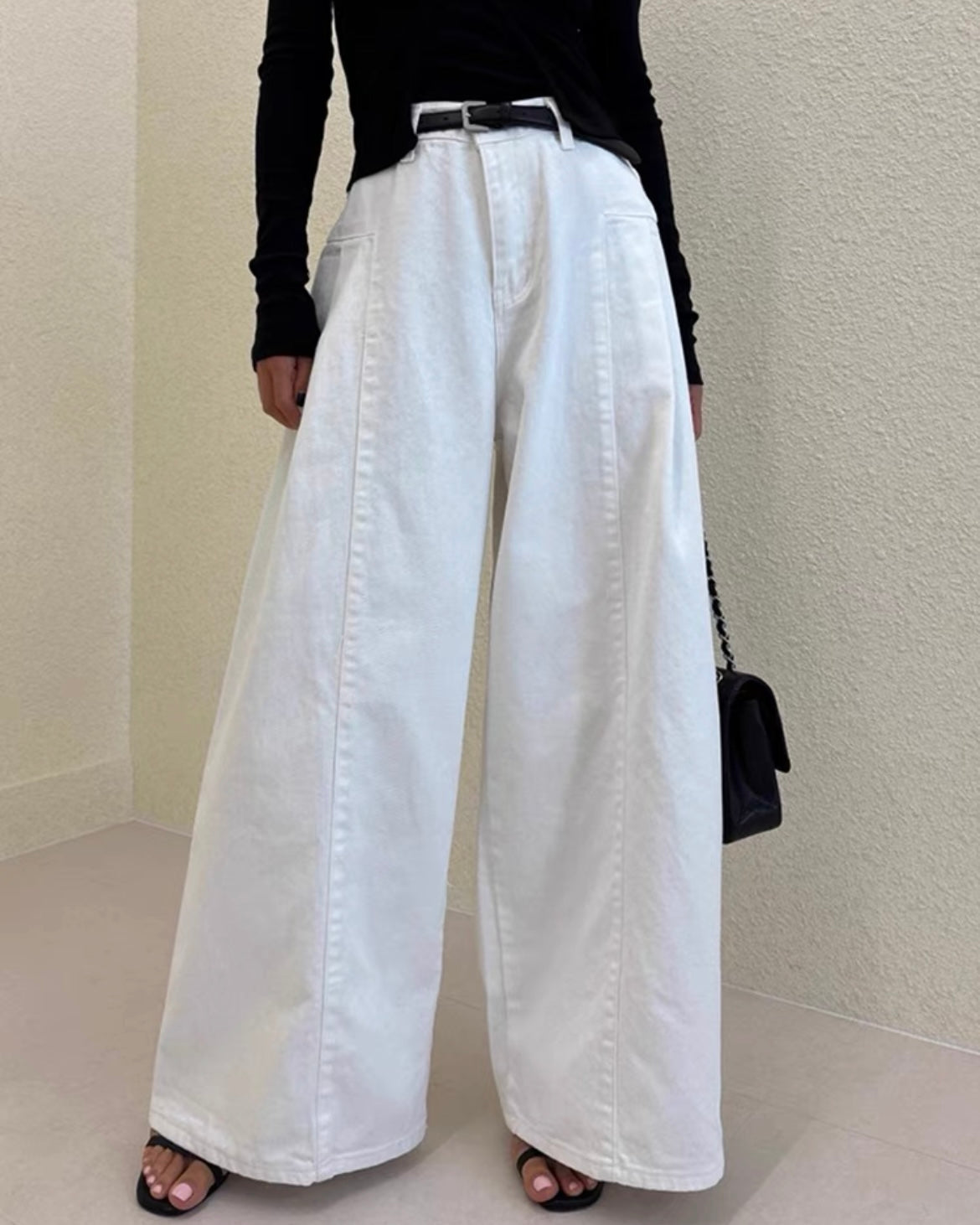 サイドタックワイドデニムパンツ