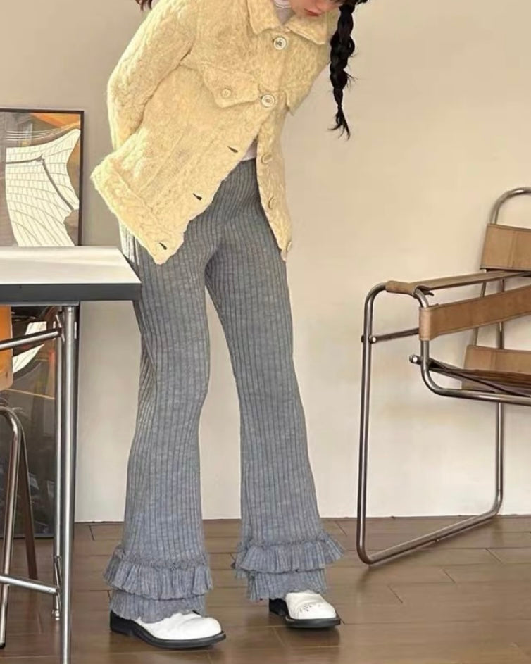 裾フリルニットパンツ