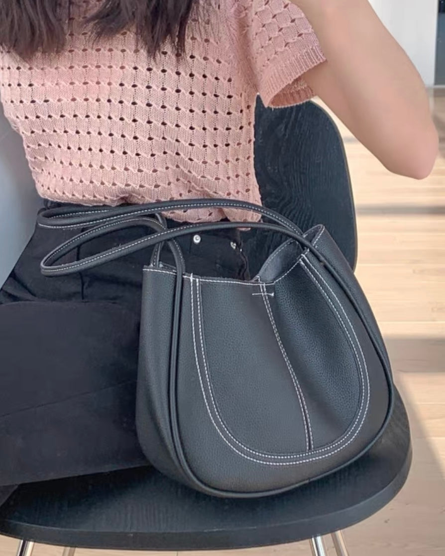 ラウンドステッチレザーバッグ