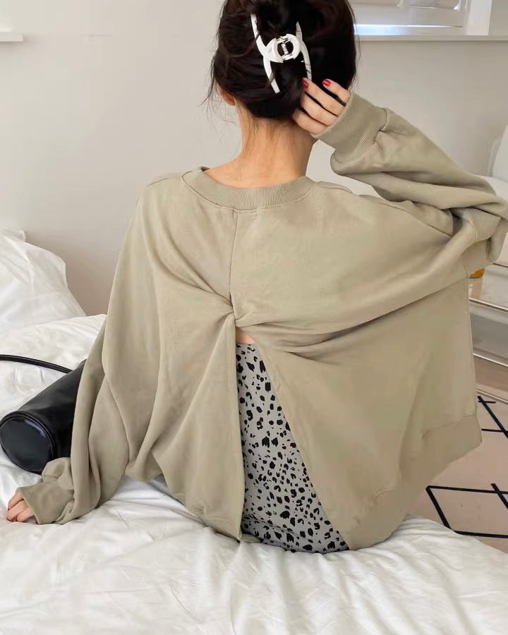 バックコンシャスプルオーバー