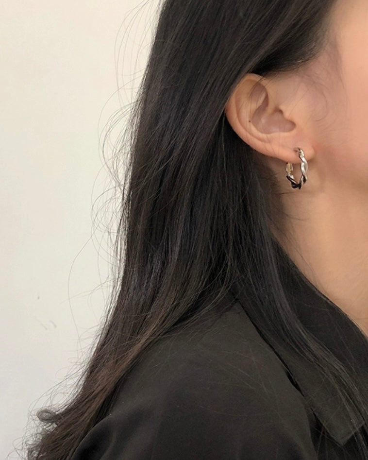 シルバーツイストフープピアス