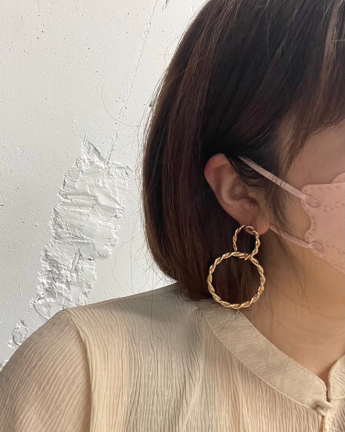 ツイストフープピアス