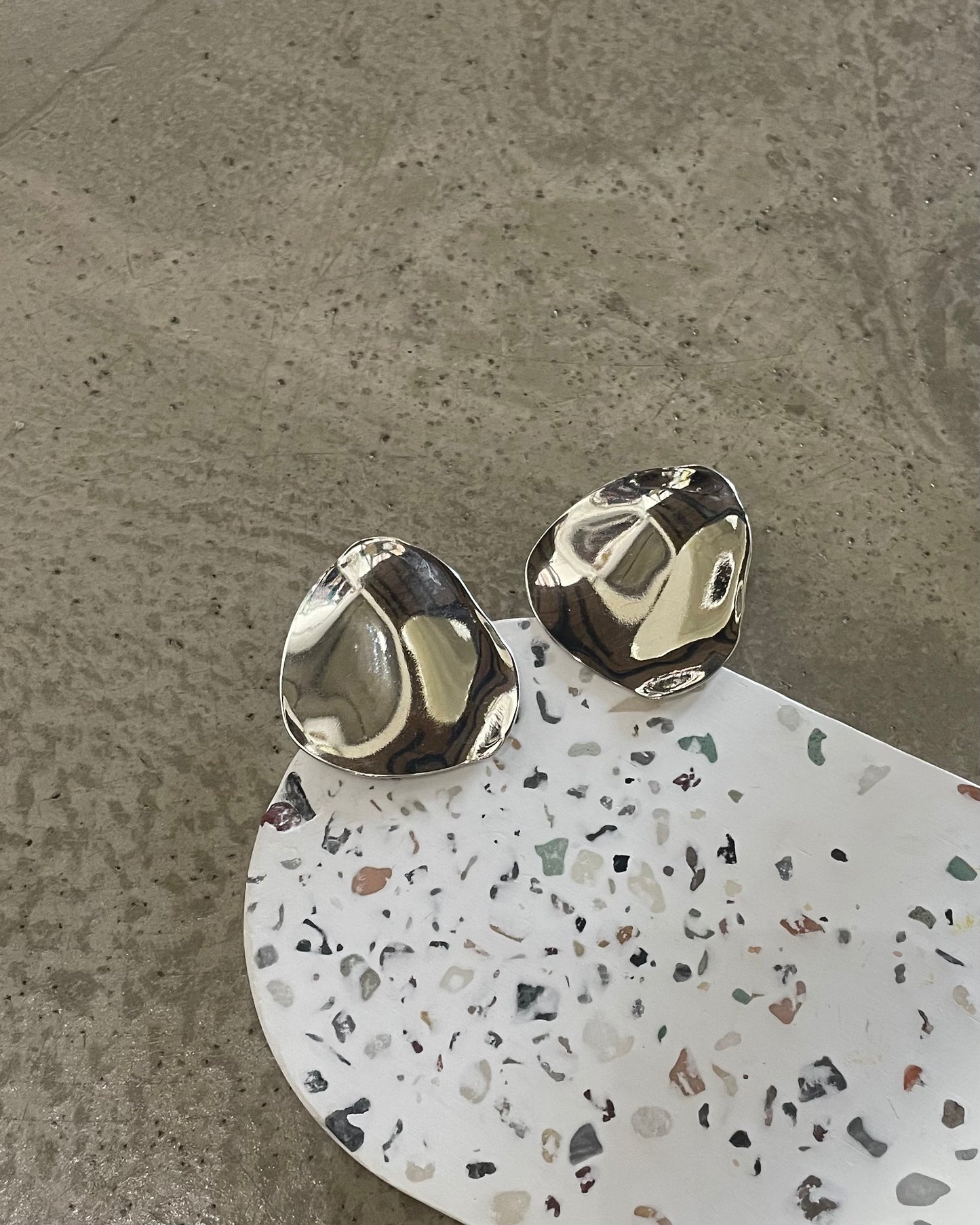 メタルプレートピアス