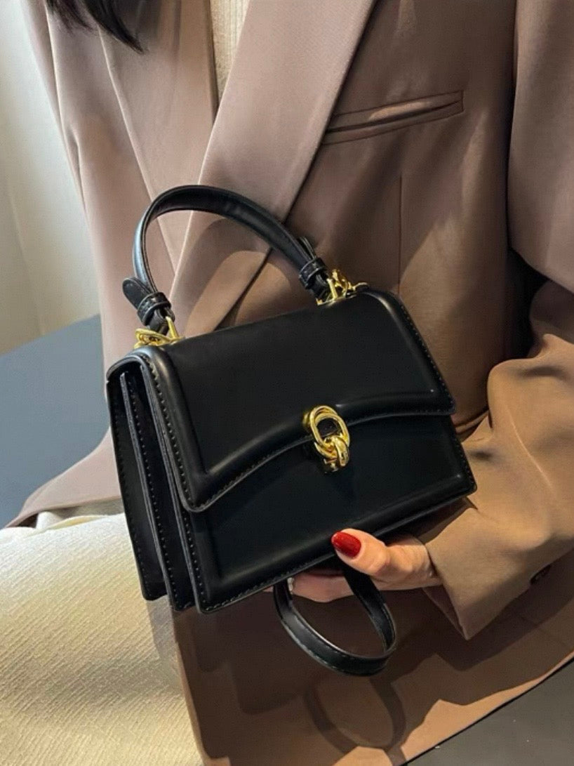 2wayスムースレザーラウンドフラップバッグ