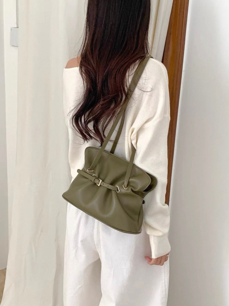 ロングハンドルベルトデザインバッグ