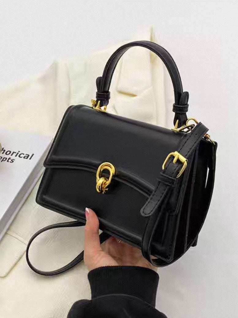 2wayスムースレザーラウンドフラップバッグ