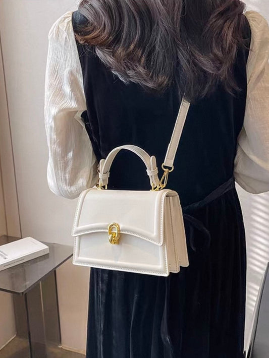 2wayスムースレザーラウンドフラップバッグ